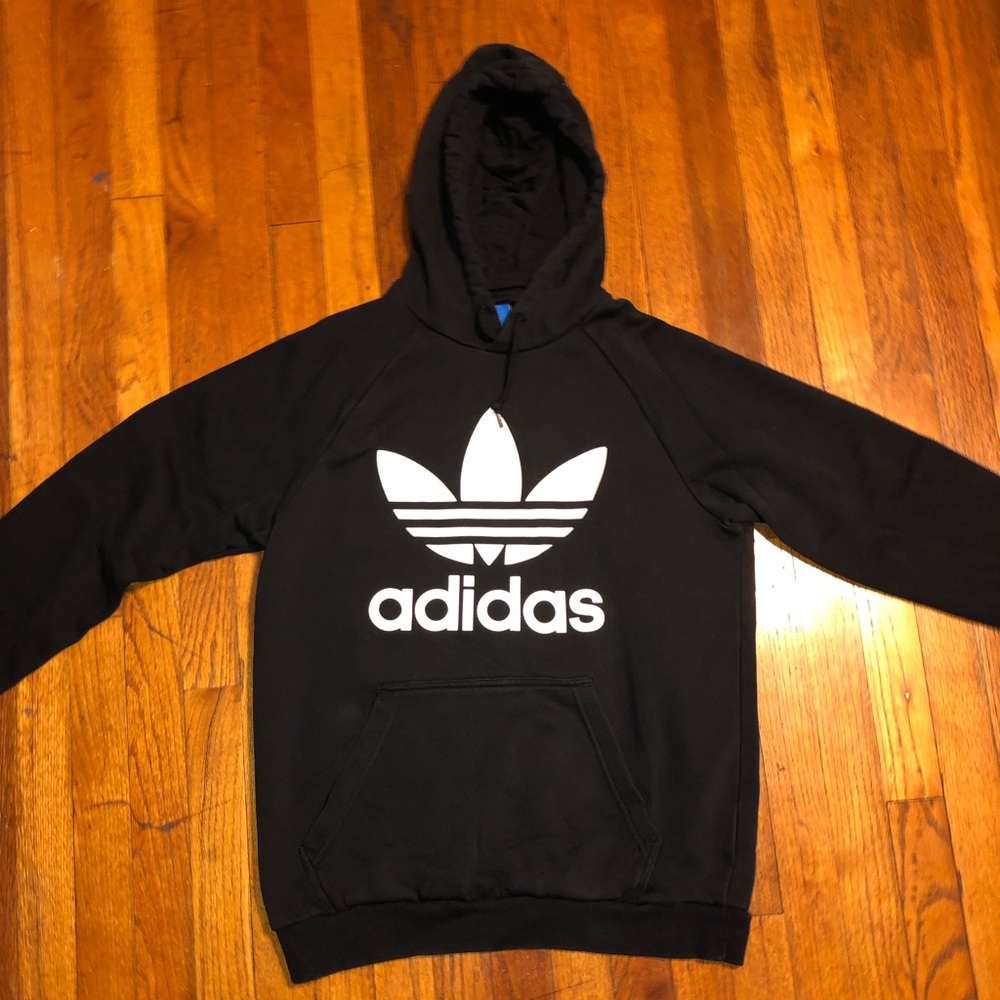 ADIDAS// Black Sweatshirt 🖤